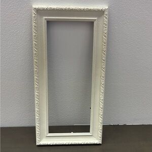 Vintage Resin Elegant White Ornate Picture Frame